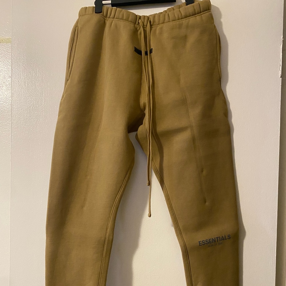 ESSENTIALS JOGGERS